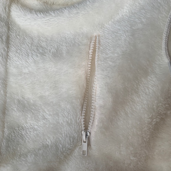Roma Concept soft fuzzy sweater size Small - Picture 5 of 8